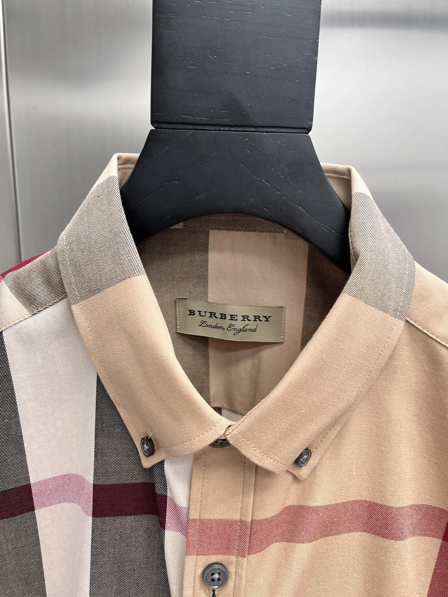 バーバリー新作黒チェックシャツ - 画像 (6)