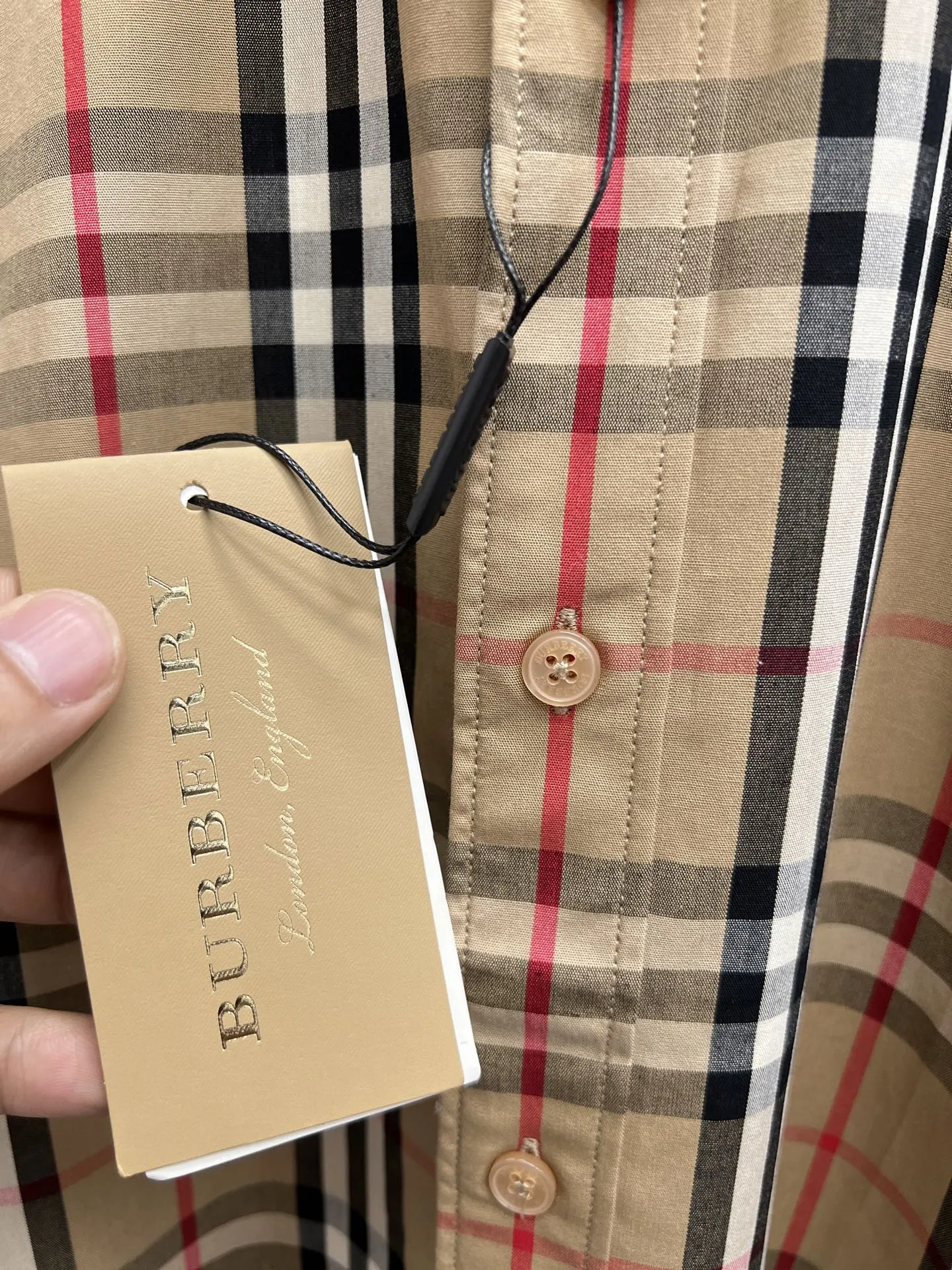 バーバリー新作黒チェックシャツ - 画像 (9)