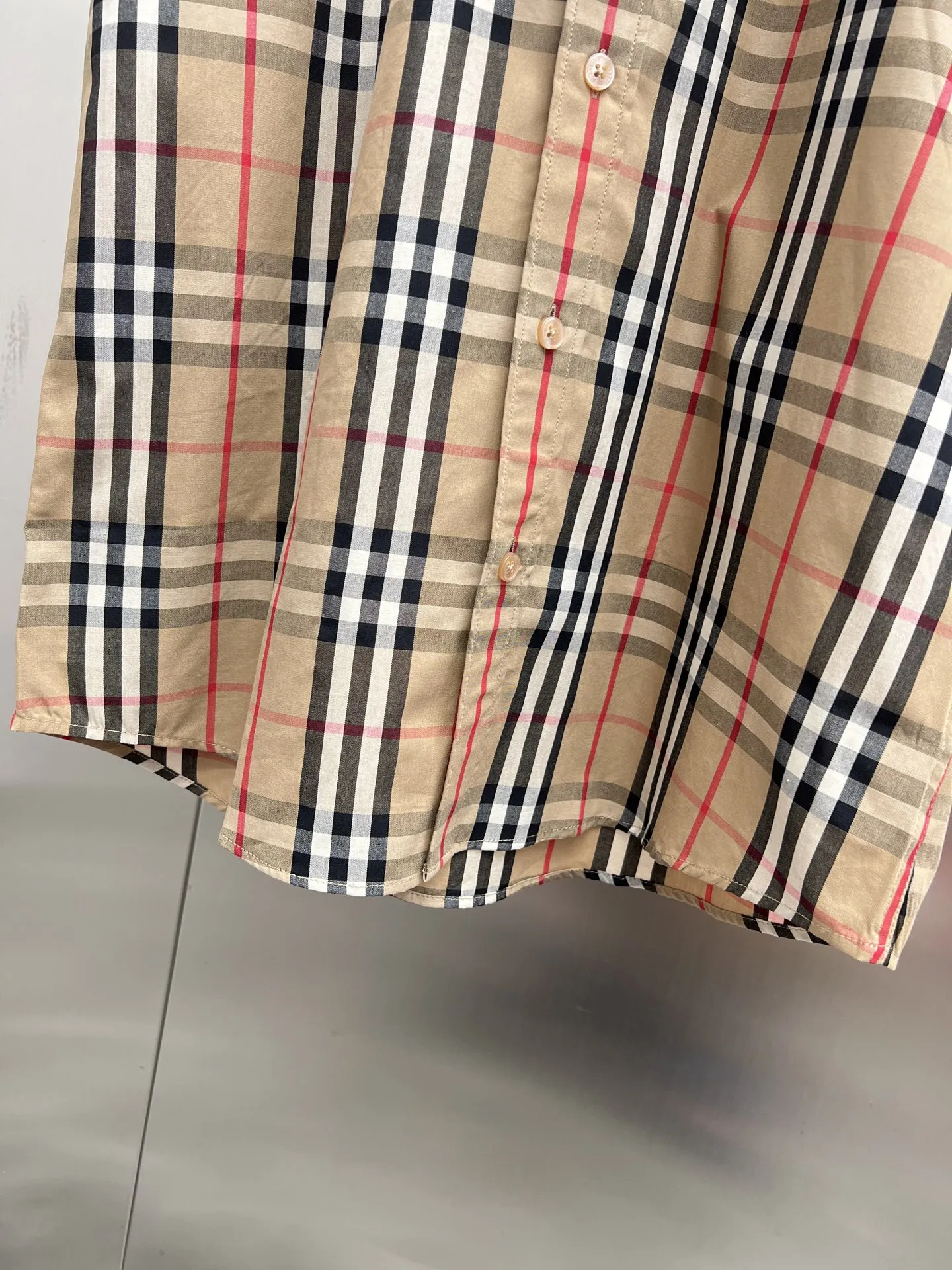 バーバリー新作黒チェックシャツ - 画像 (11)