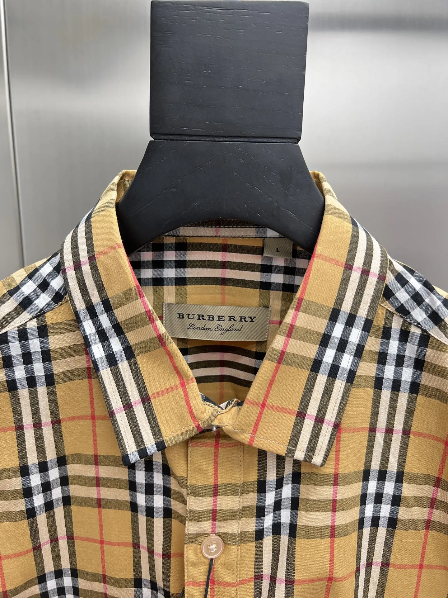 バーバリー新作黒チェックシャツ - 画像 (6)
