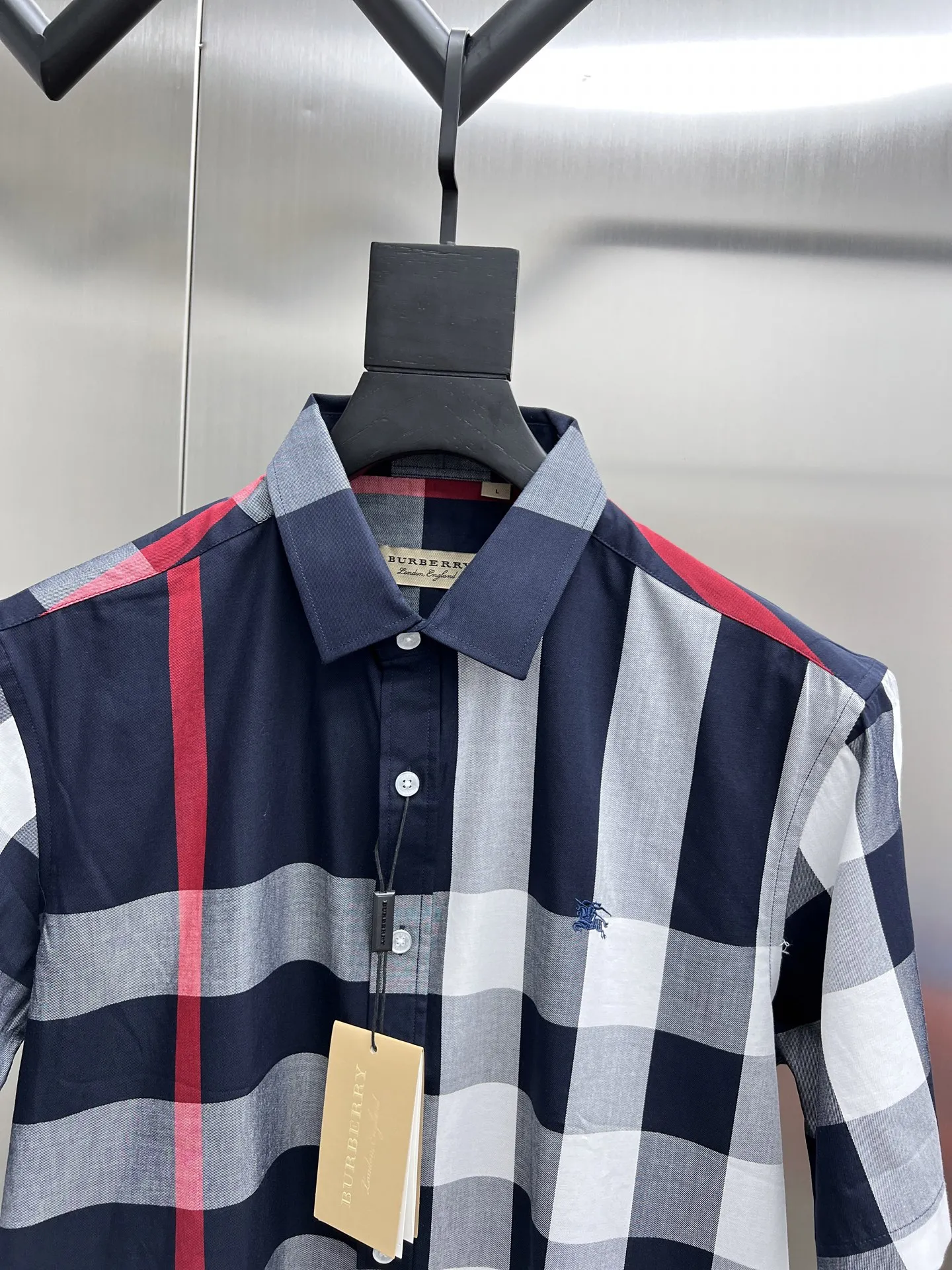バーバリー新作黒チェックシャツ - 画像 (5)