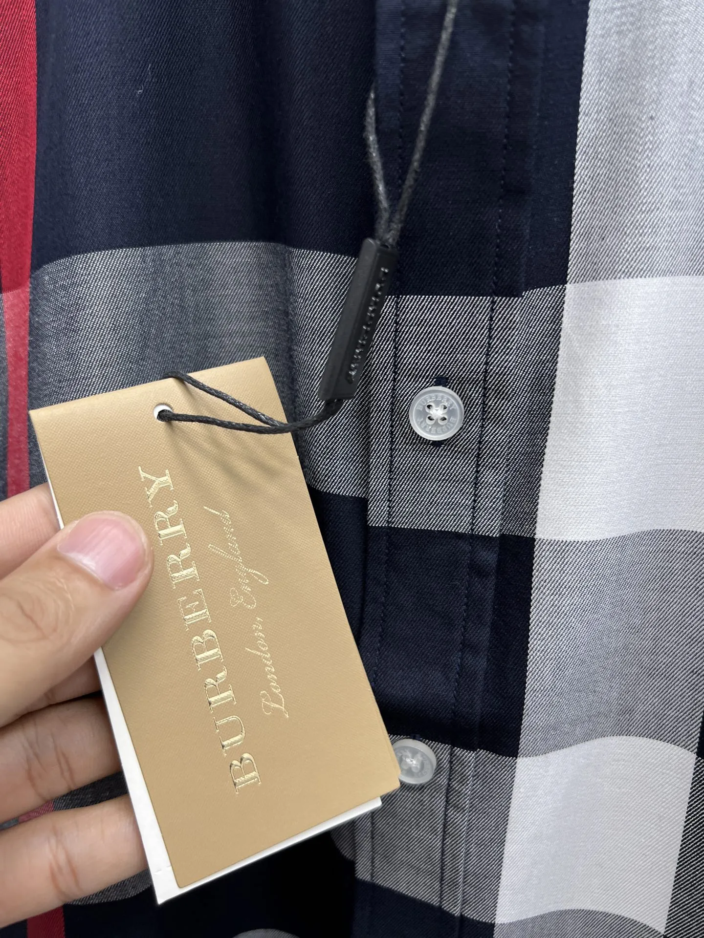 バーバリー新作黒チェックシャツ - 画像 (9)