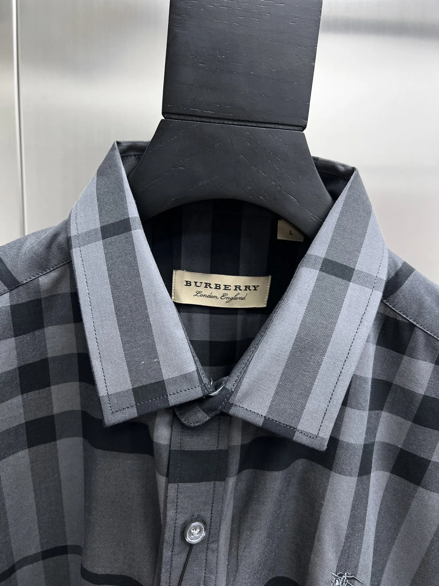 バーバリー新作黒チェックシャツ - 画像 (6)