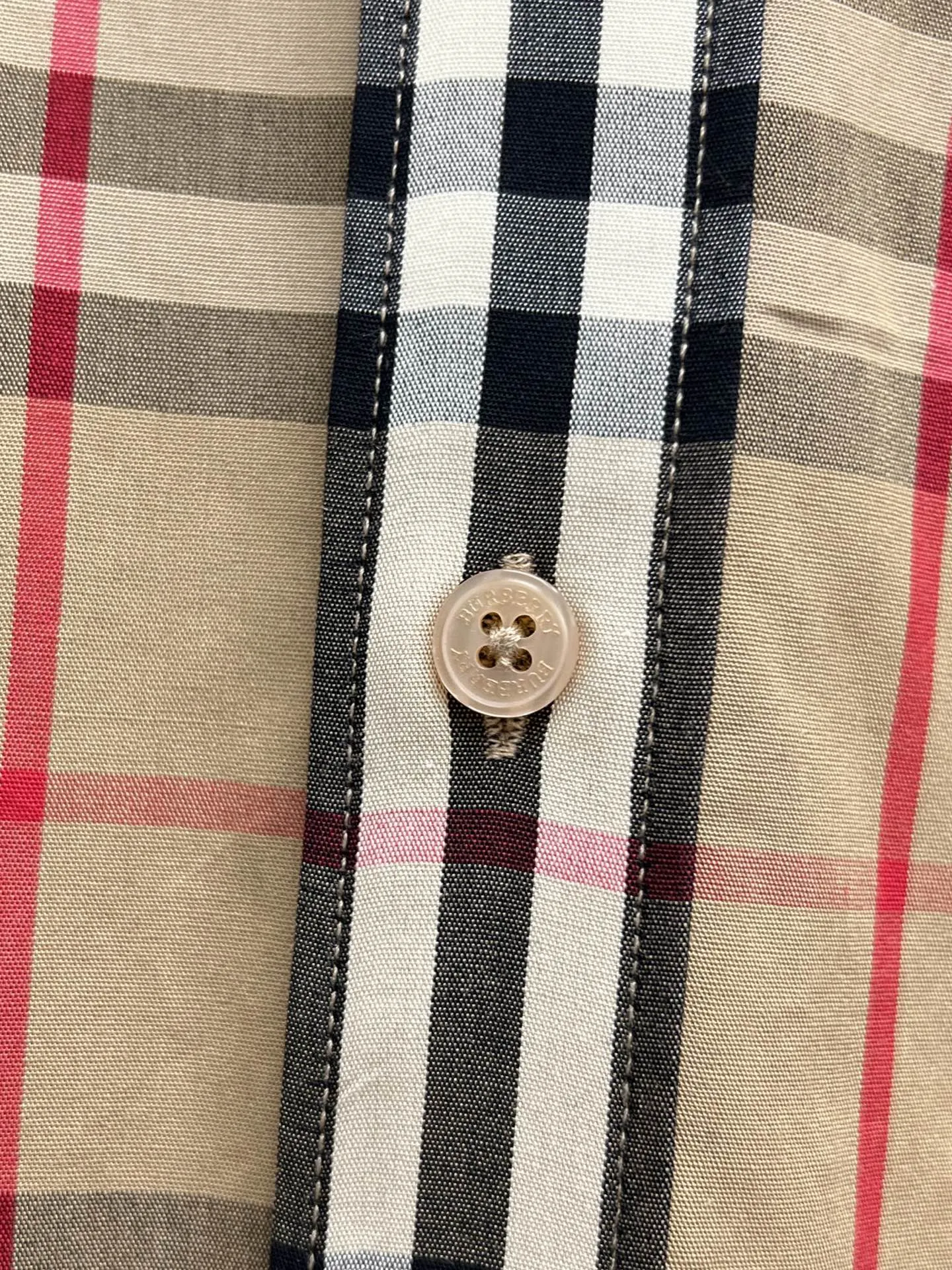 Burberry新作黒のチェック柄半袖シャツ - 画像 (10)