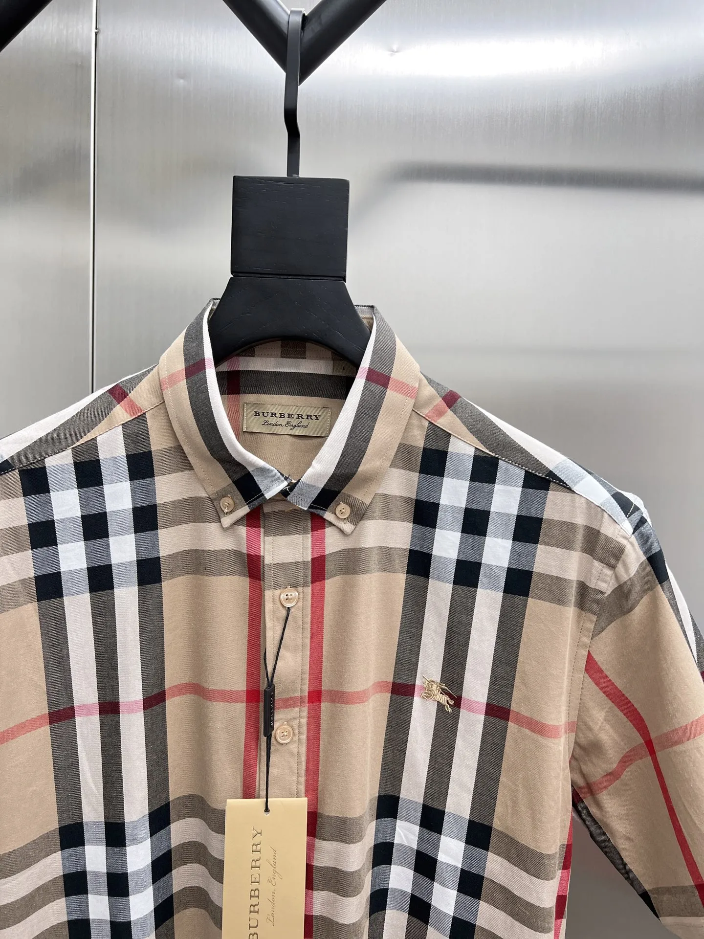 バーバリー新作黒チェック柄シャツ - 画像 (5)