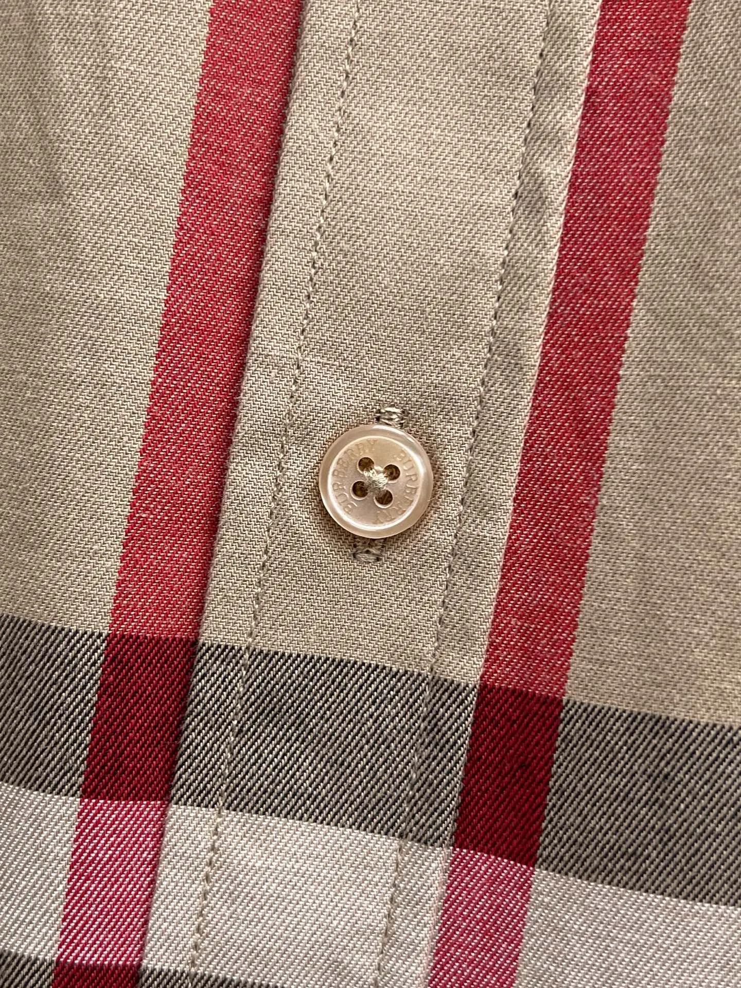 バーバリー新作黒チェック柄シャツ - 画像 (10)