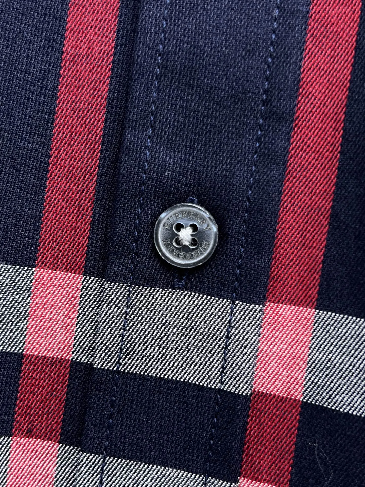 バーバリー新作黒チェックシャツ - 画像 (10)