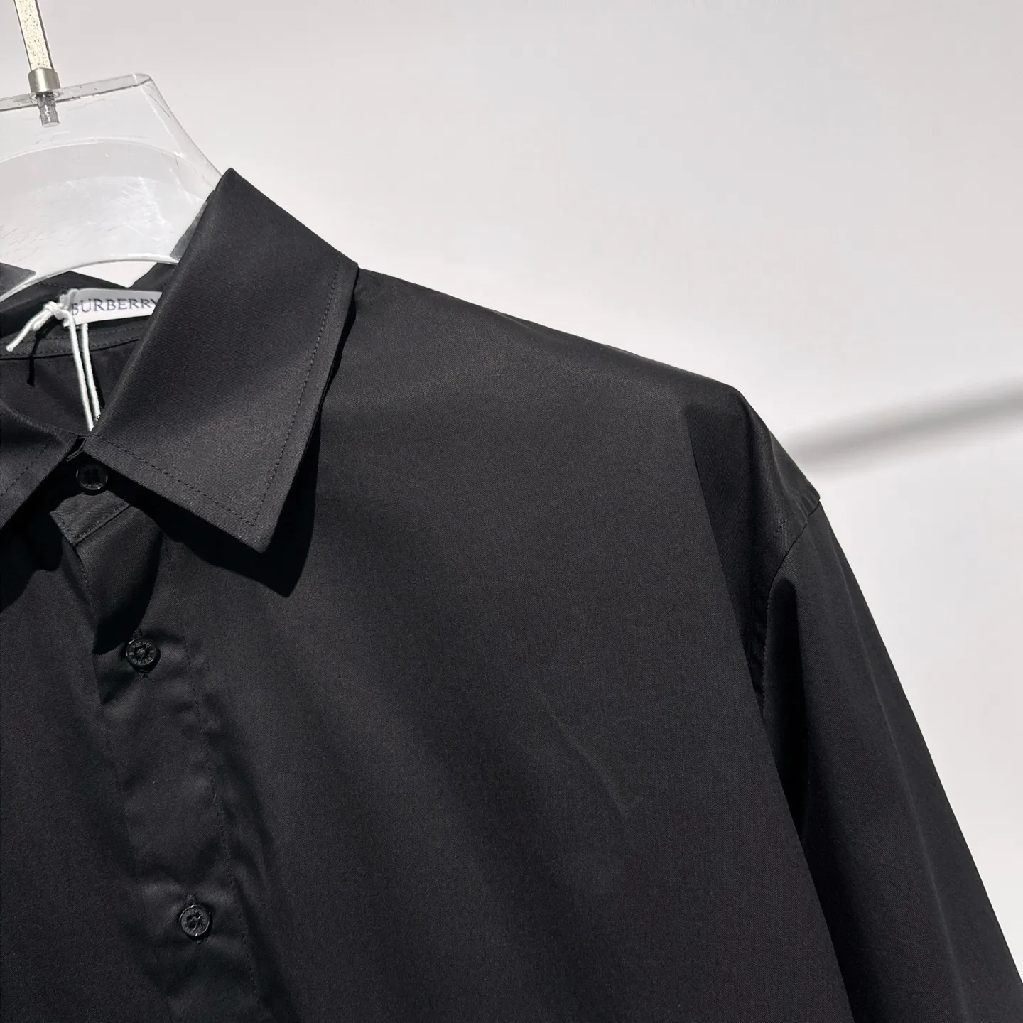 Burberry 新作黒のチェック柄長袖シャツ - 画像 (6)