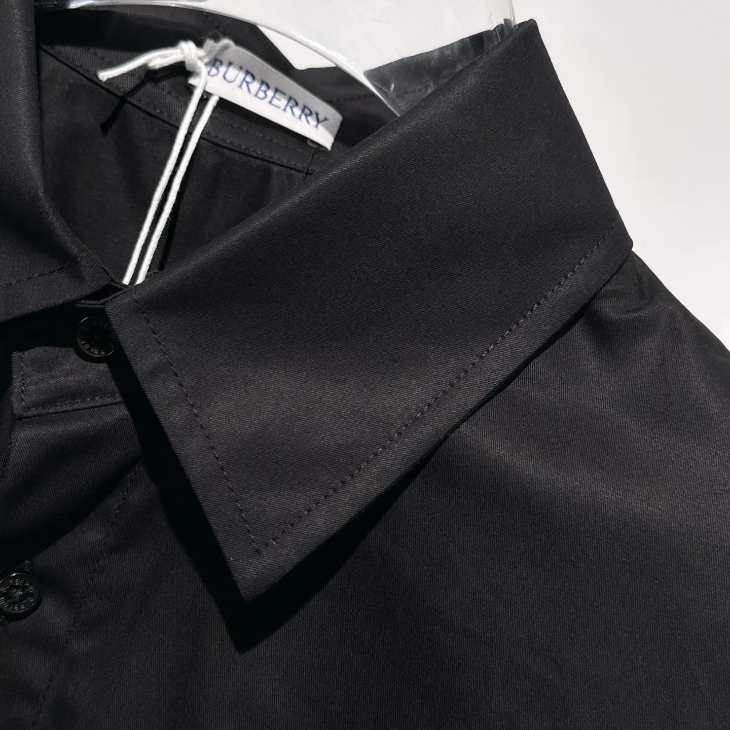 Burberry 新作黒のチェック柄長袖シャツ - 画像 (7)