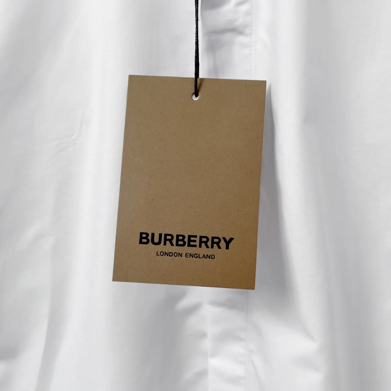 BURBERRY新作白TB発泡印花シャツ - 画像 (6)
