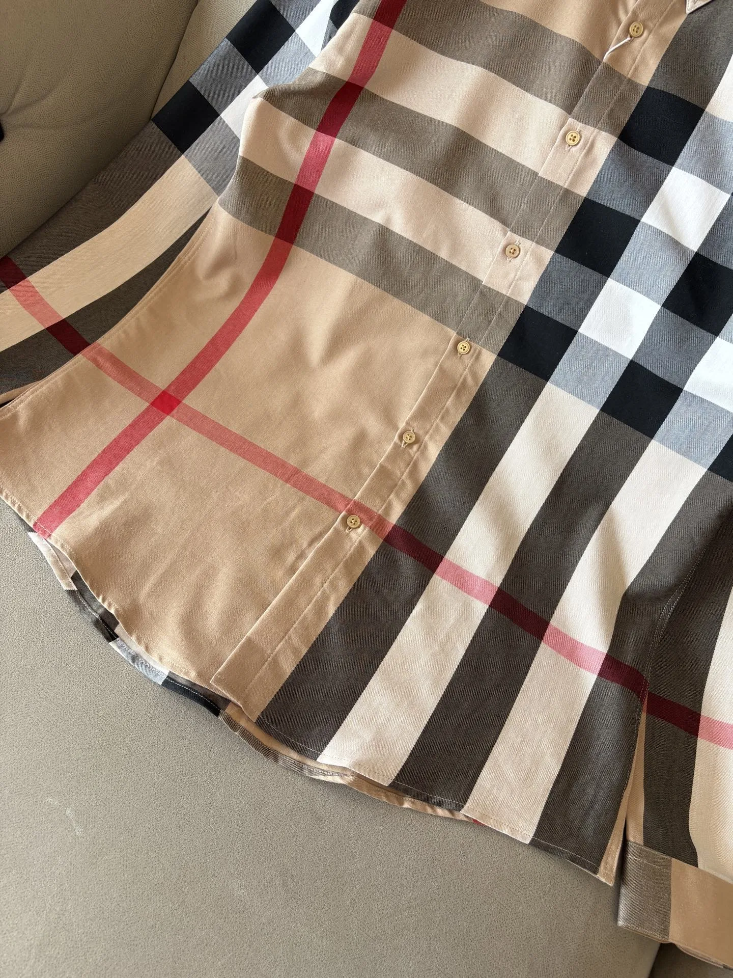 BURBERRY新作黒のチェック柄休閒襯衫 - 画像 (8)