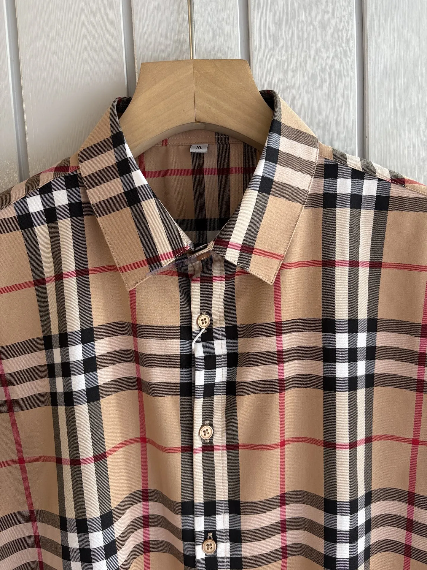 バーバリーニュー作黒のチェック柄シャツ - 画像 (4)