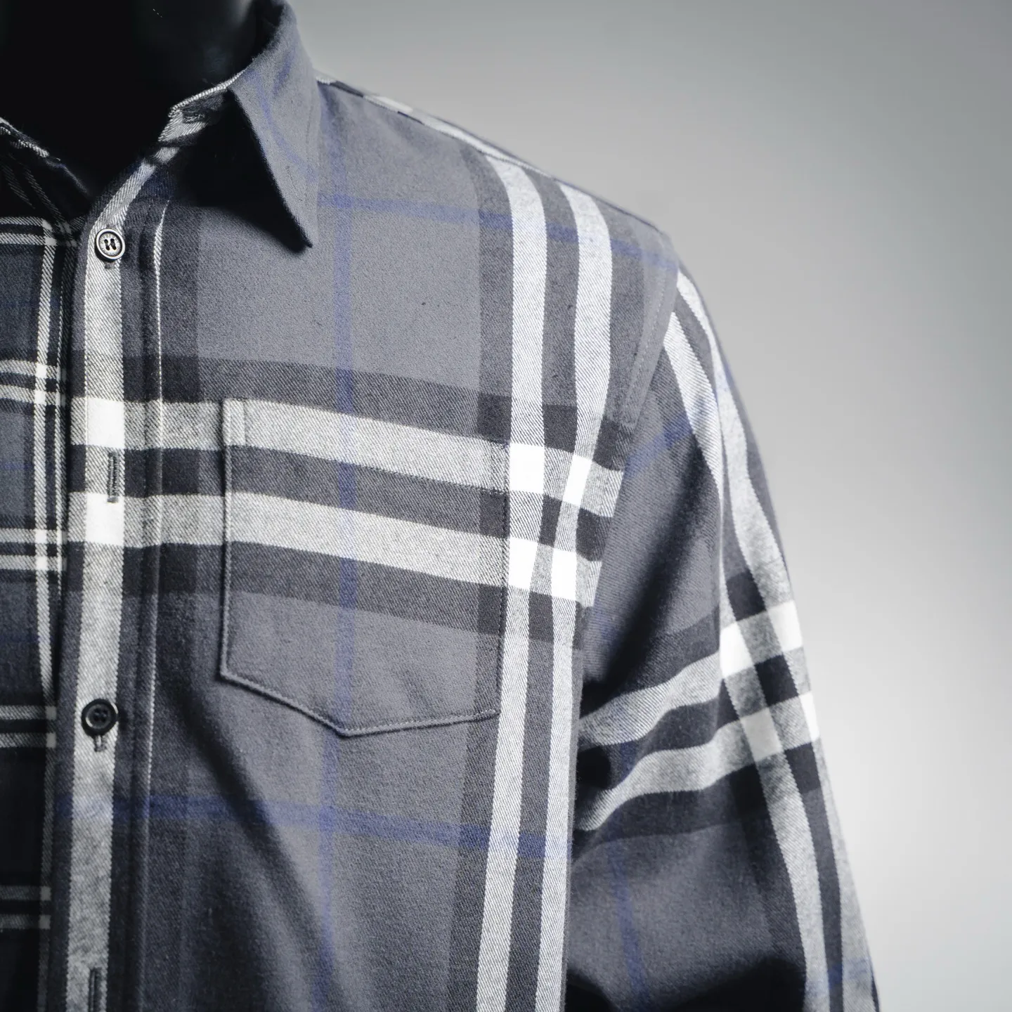 Burberry新作黒のチェック柄クラシックシャツ - 画像 (8)