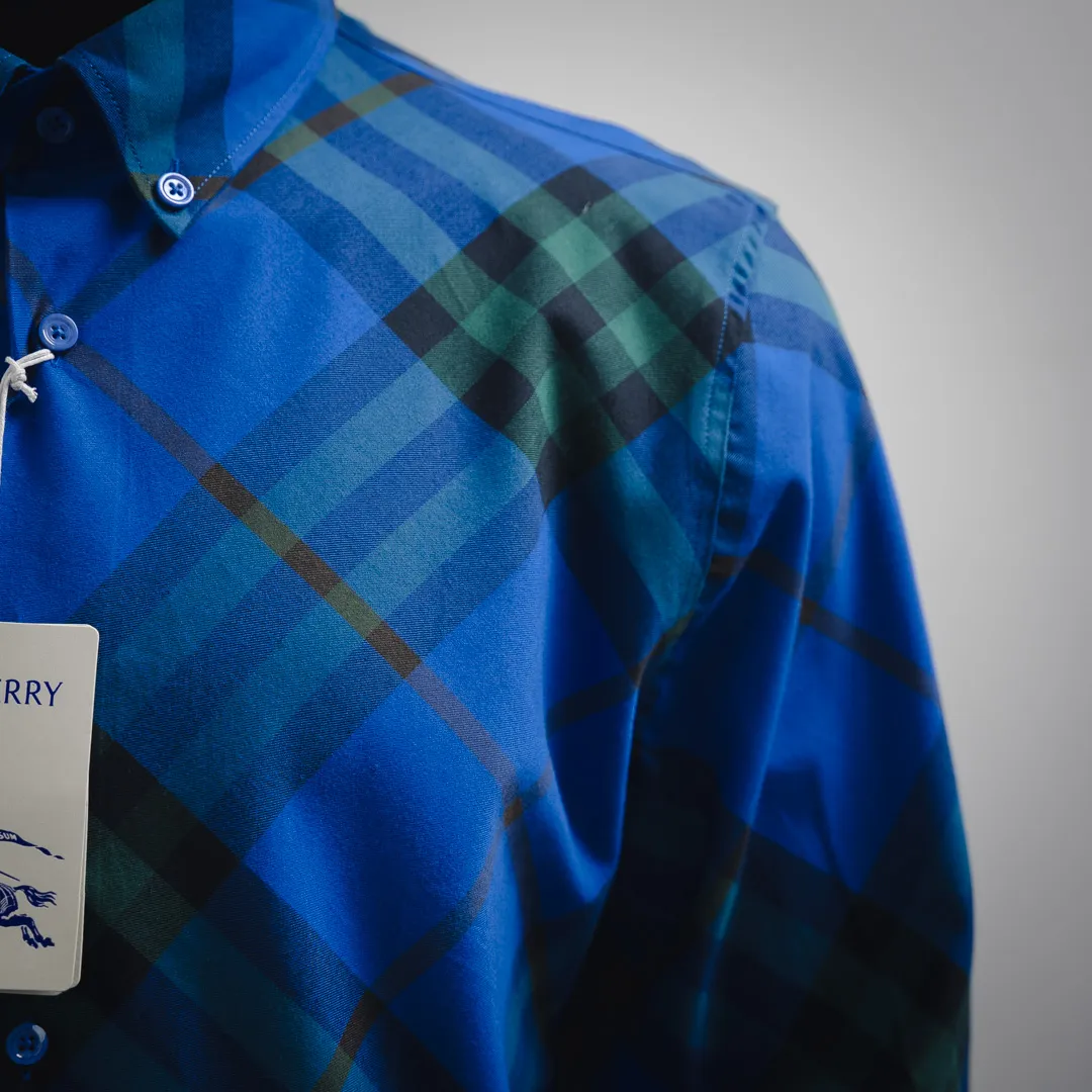 Burberry新作黒のチェック柄長袖シャツ - 画像 (5)