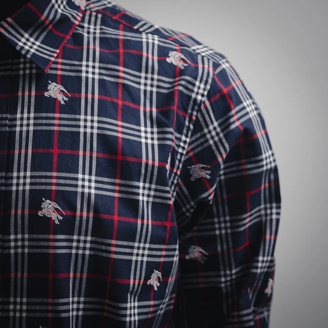 BURBERRY新作黒のチェック柄長袖シャツ - 画像 (5)