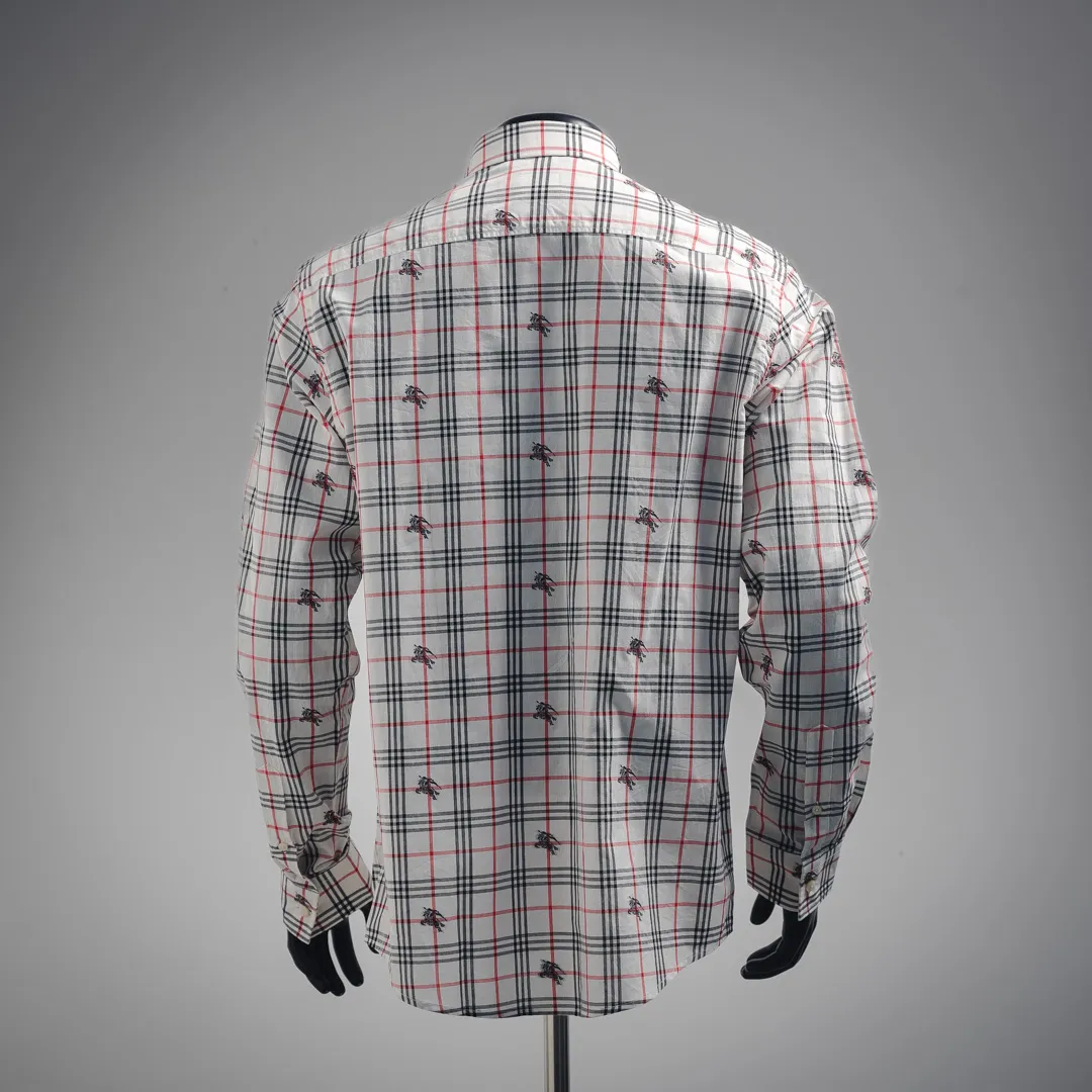 BURBERRY新作黒のチェック柄長袖シャツ - 画像 (3)