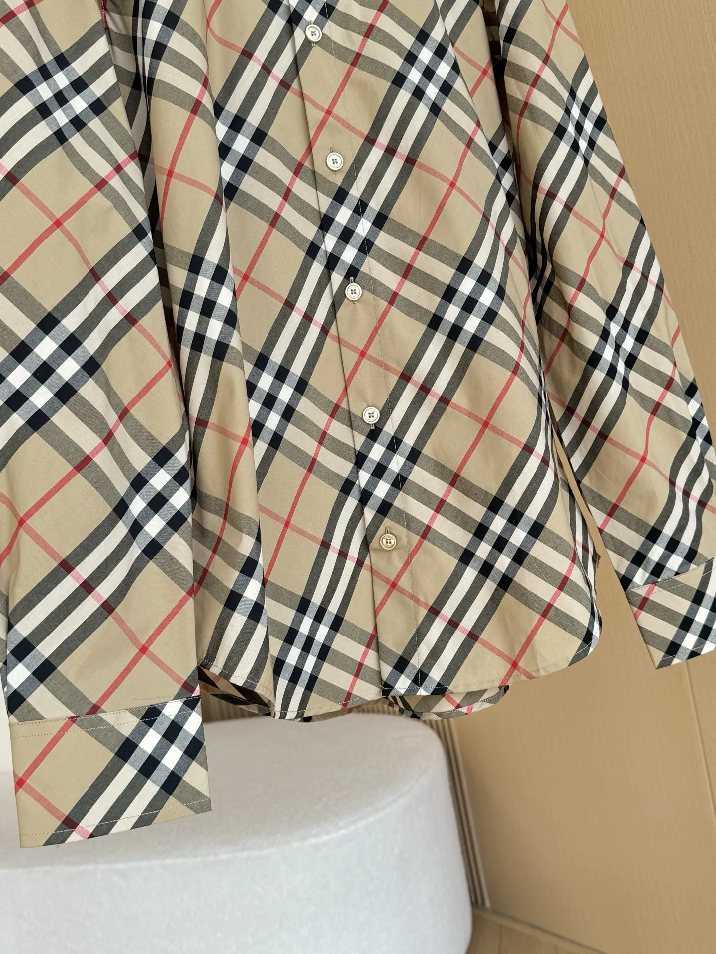 BURBERRY 新作 ブラック ヴィンテージ ポプリン チェック クラシック ミディアム シャツ - 画像 (6)