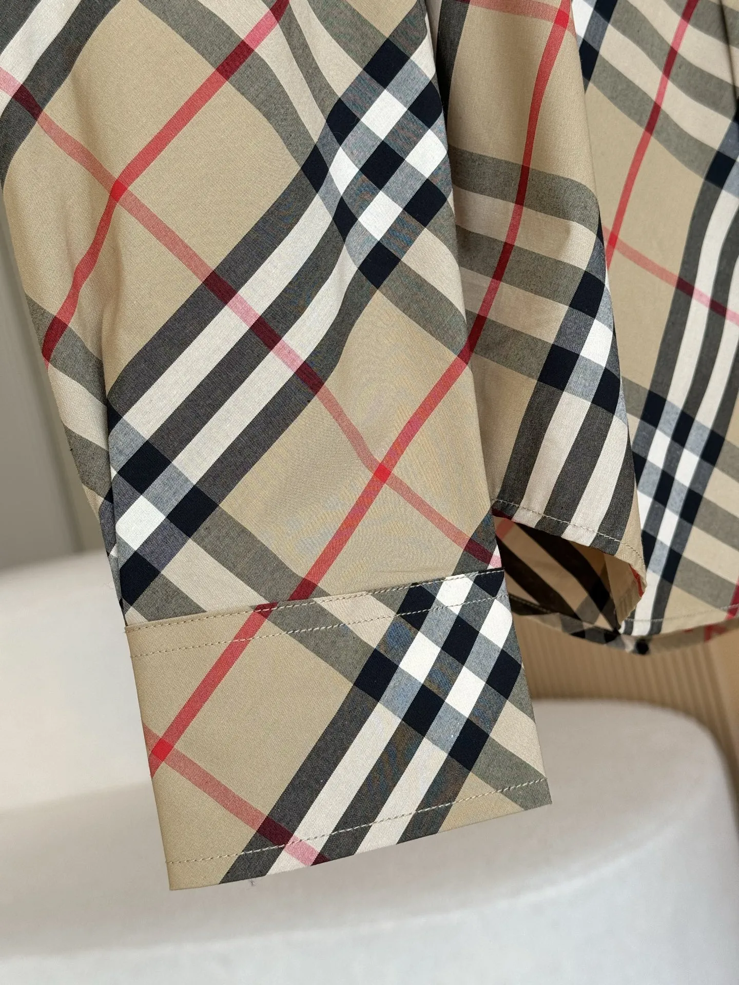 BURBERRY 新作 ブラック ヴィンテージ ポプリン チェック クラシック ミディアム シャツ - 画像 (7)