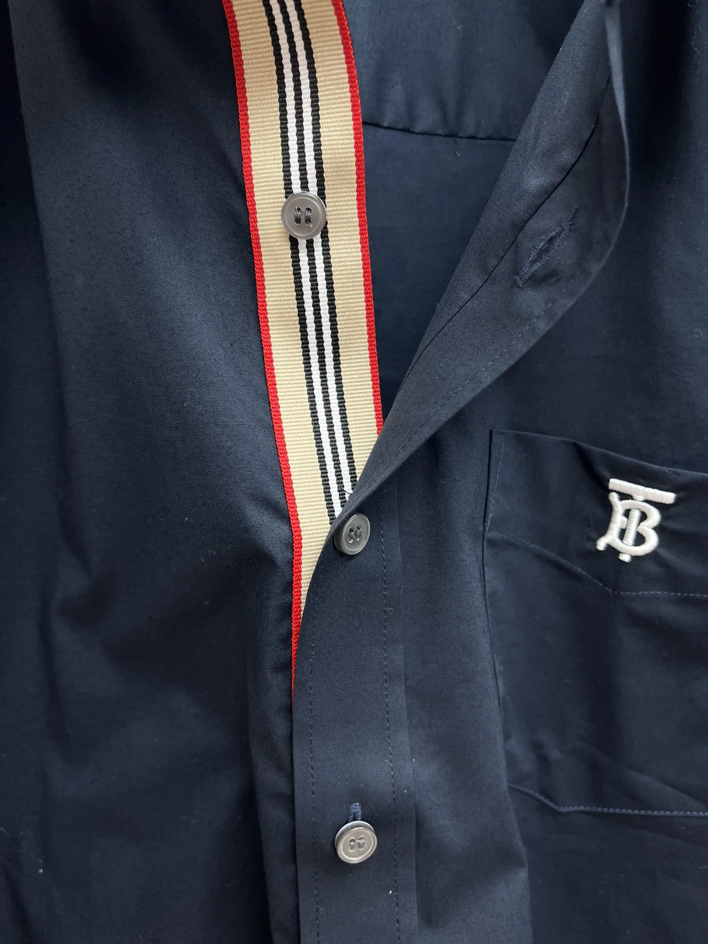 バーバリー新しいブラックTB刺繍トリコロールシャツハイバージョン - 画像 (10)