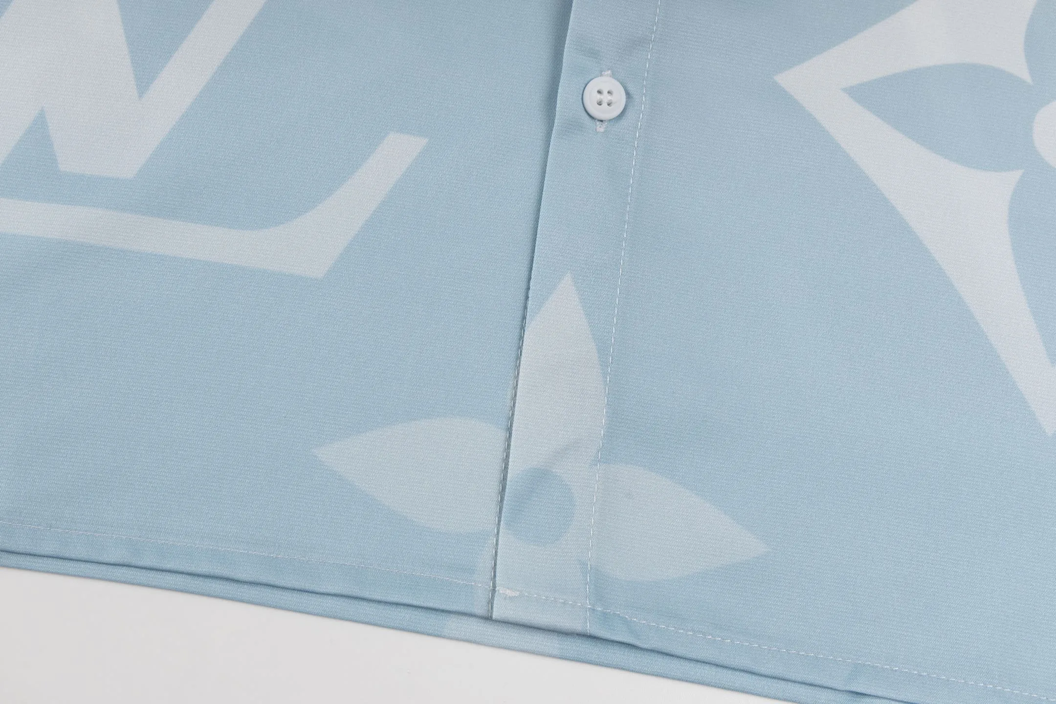 LOUIS VUITTON 新作 白黒のチェック柄 シャツ - 画像 (10)