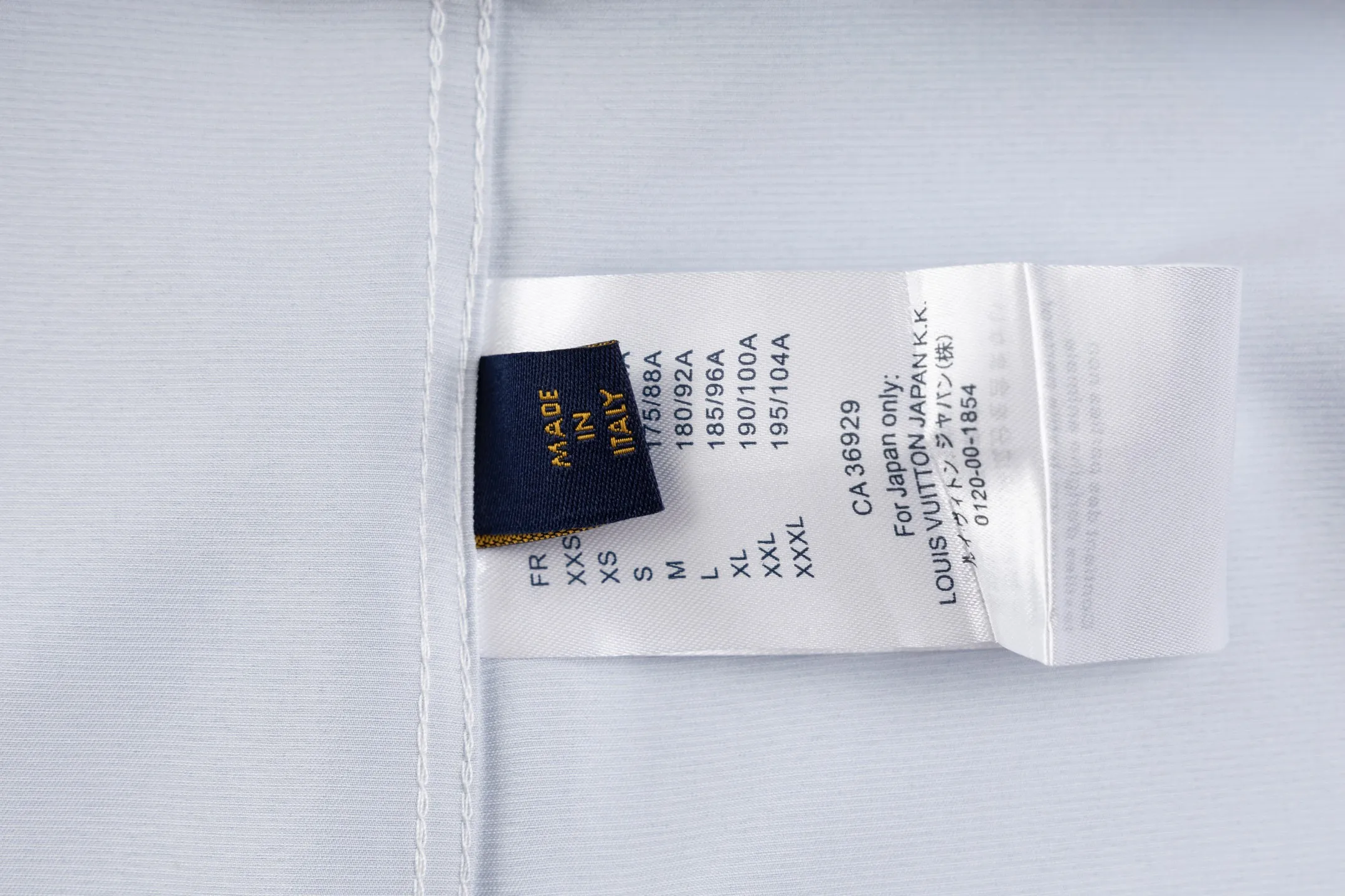 LOUIS VUITTON 新作 青色 黒のチェック柄 シャツ - 画像 (12)