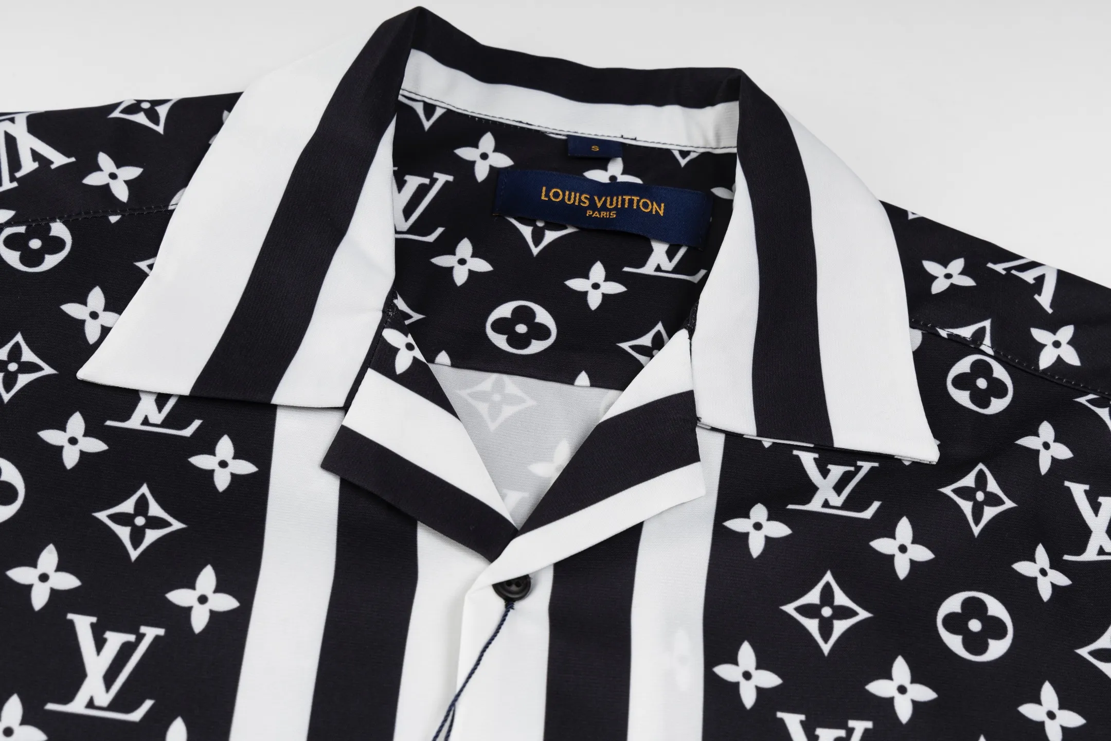 LOUIS VUITTON新作黒のチェック柄シャツ - 画像 (5)