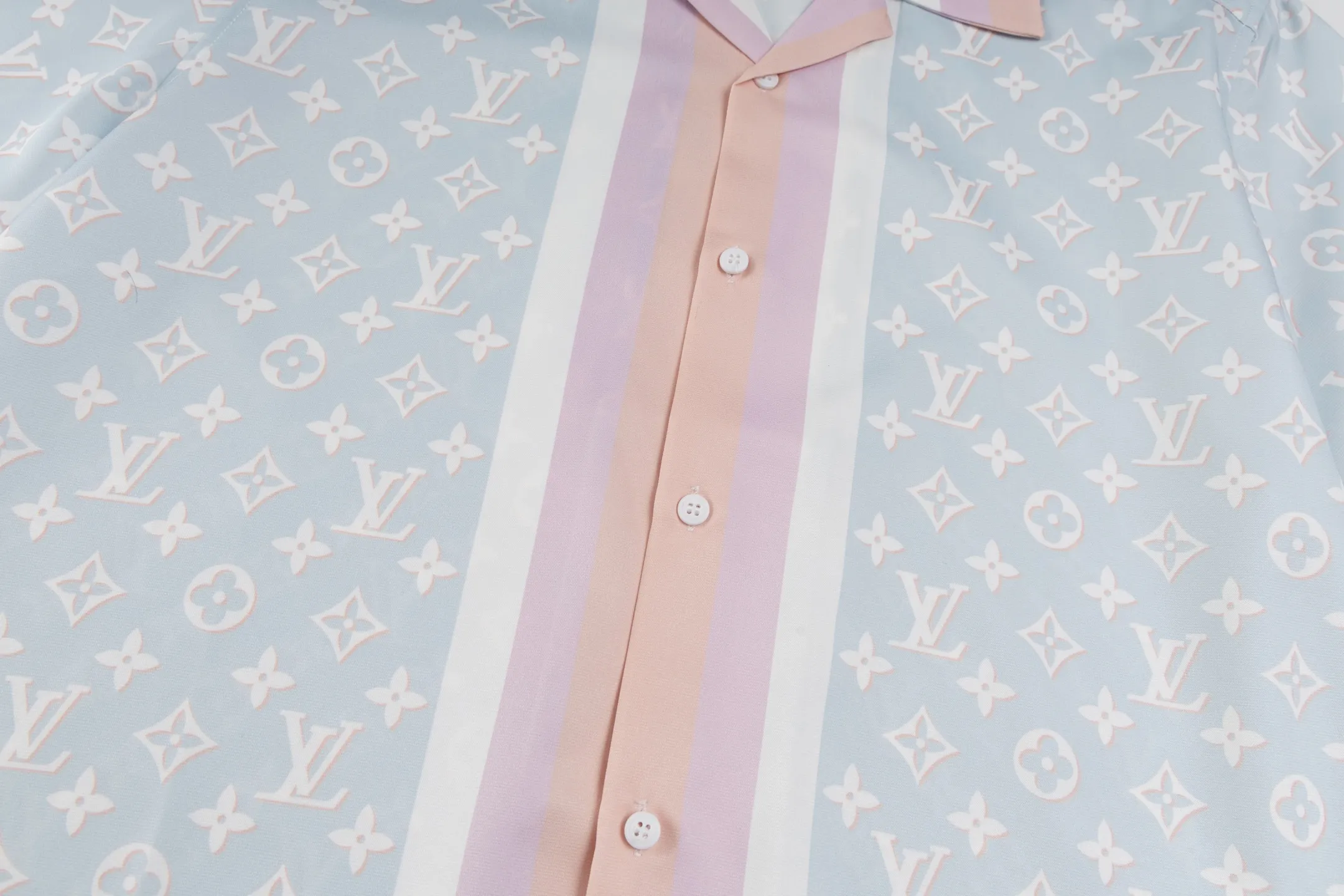 LOUIS VUITTON新作黒プリントシャツ - 画像 (7)