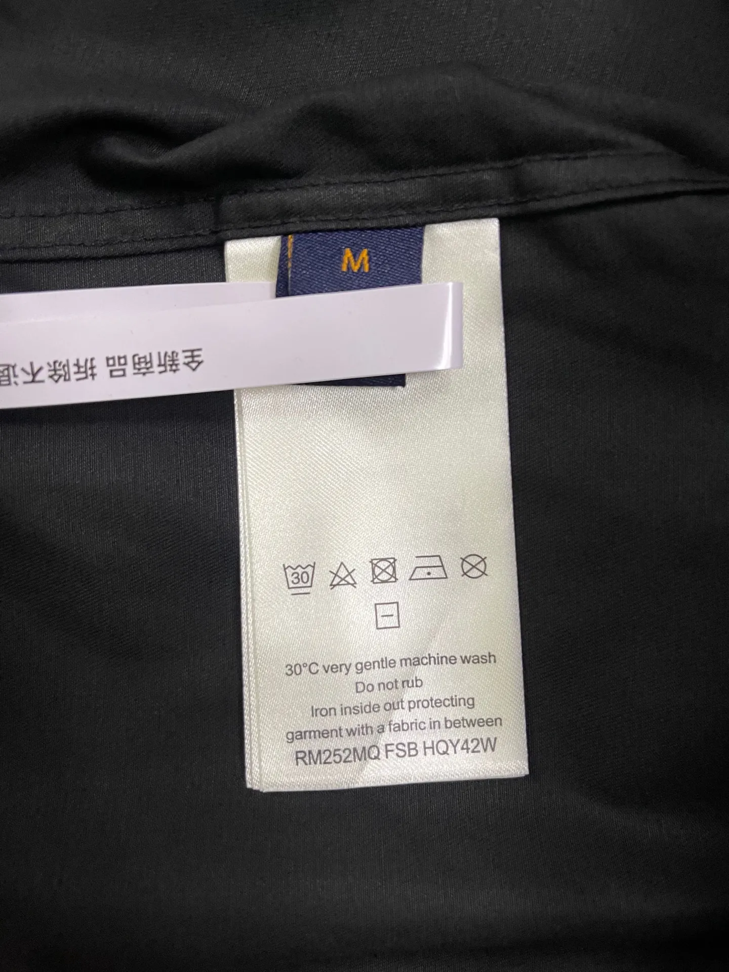 LOUIS VUITTON 新作黒のチェック柄短袖シャツ - 画像 (10)