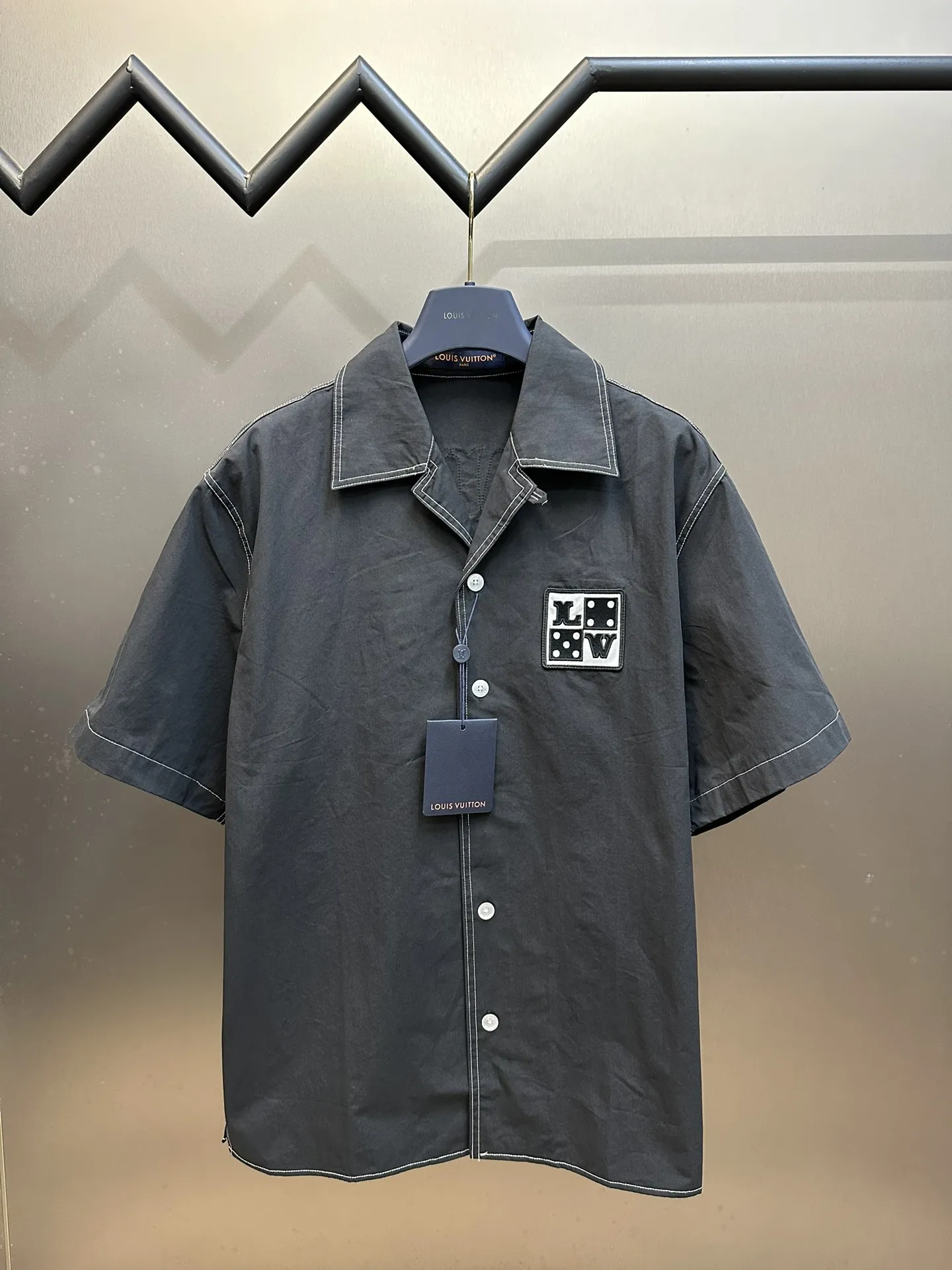 Louis Vuitton スノーフレークベルベットパッチシャツ ニューブラックシャツ