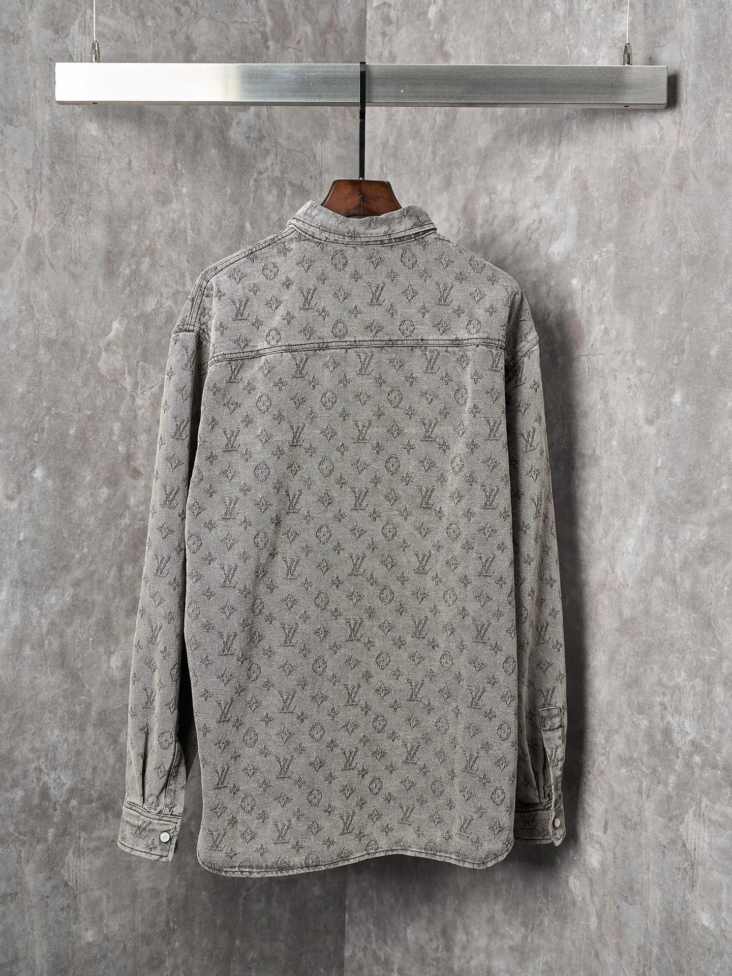 ルイヴィトン新作黒のチェック柄シャツ - 画像 (3)