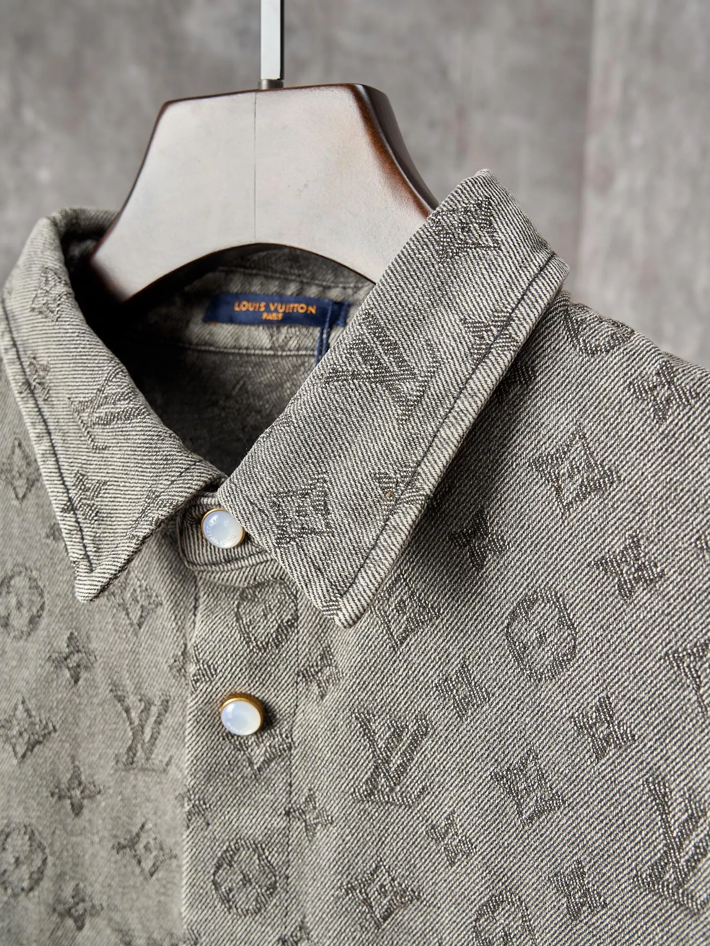 ルイヴィトン新作黒のチェック柄シャツ - 画像 (5)