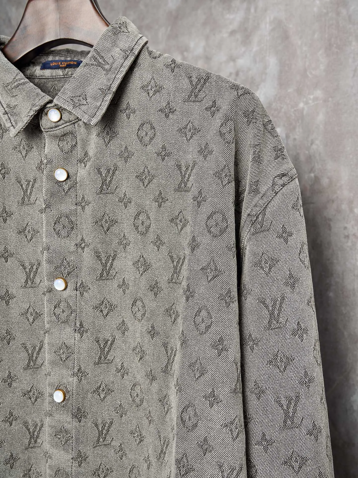 ルイヴィトン新作黒のチェック柄シャツ - 画像 (6)