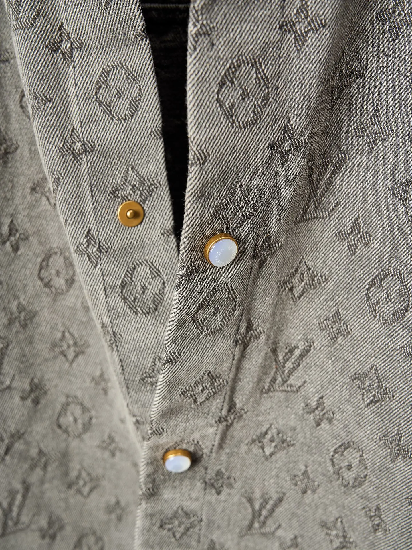 ルイヴィトン新作黒のチェック柄シャツ - 画像 (8)