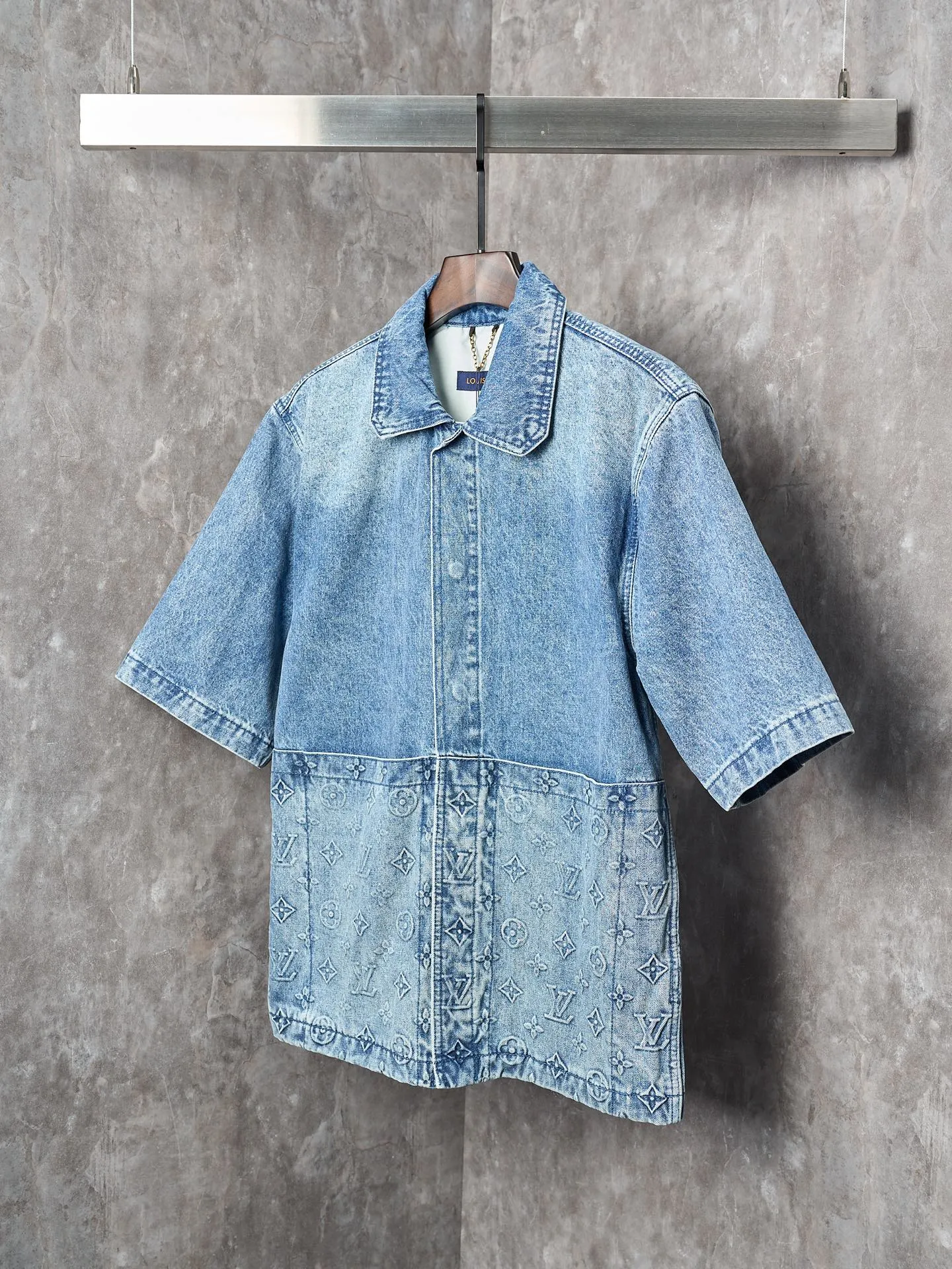 Louis Vuitton新作黒のチェック柄デニムシャツ - 画像 (4)