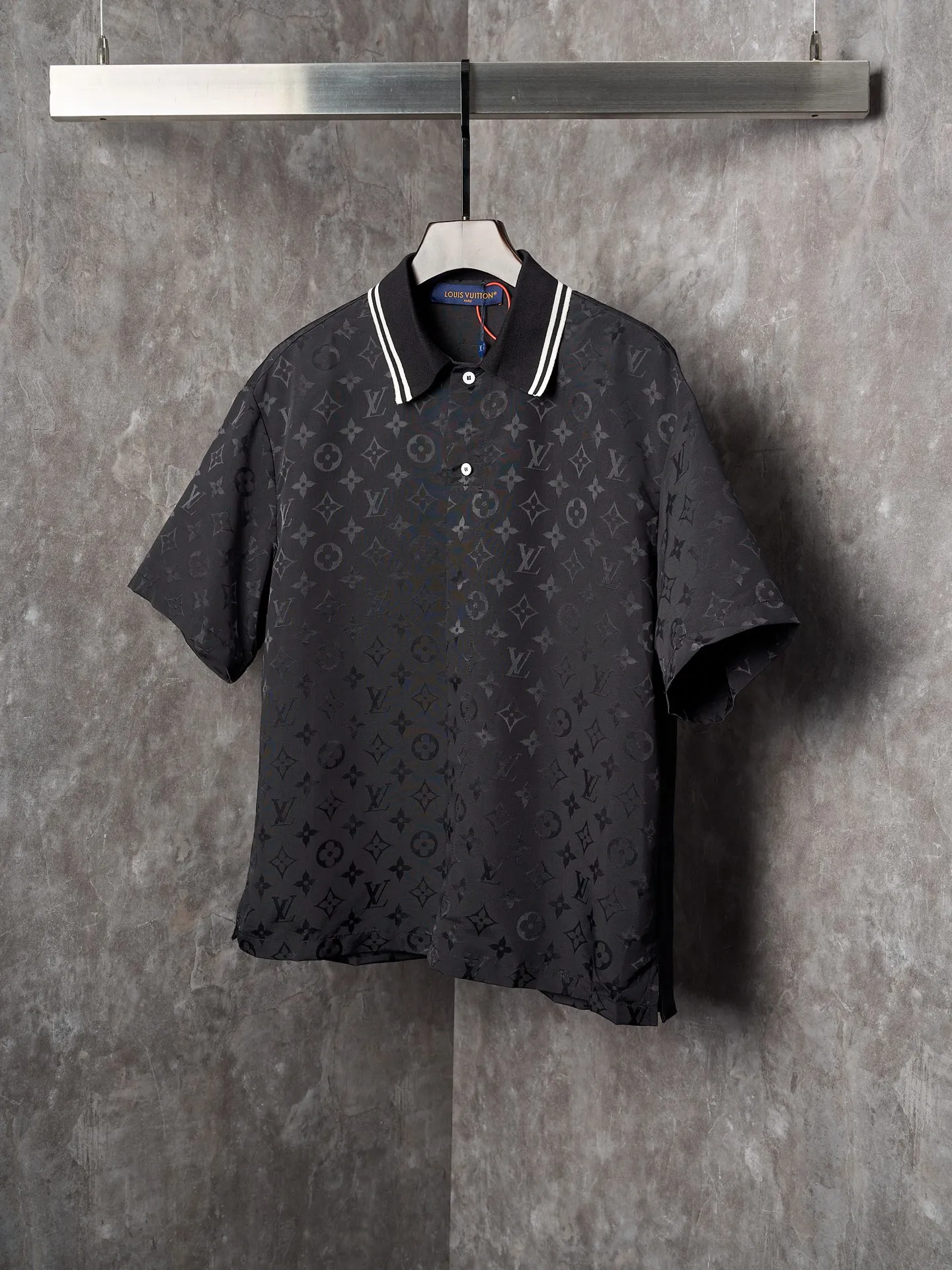 Louis Vuitton 新作黒のチェック柄シャツ - 画像 (4)