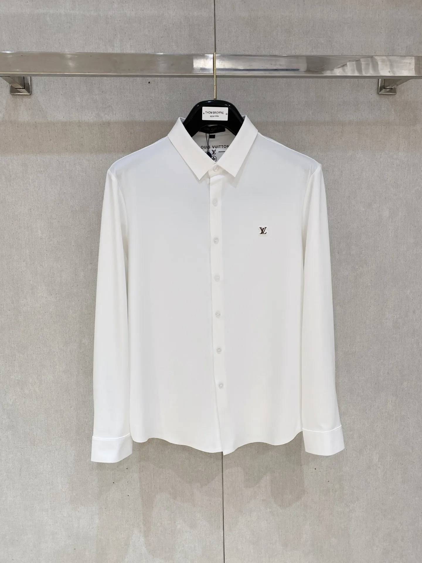 ルイヴィトン 白 新作ポロ襟長袖シャツ