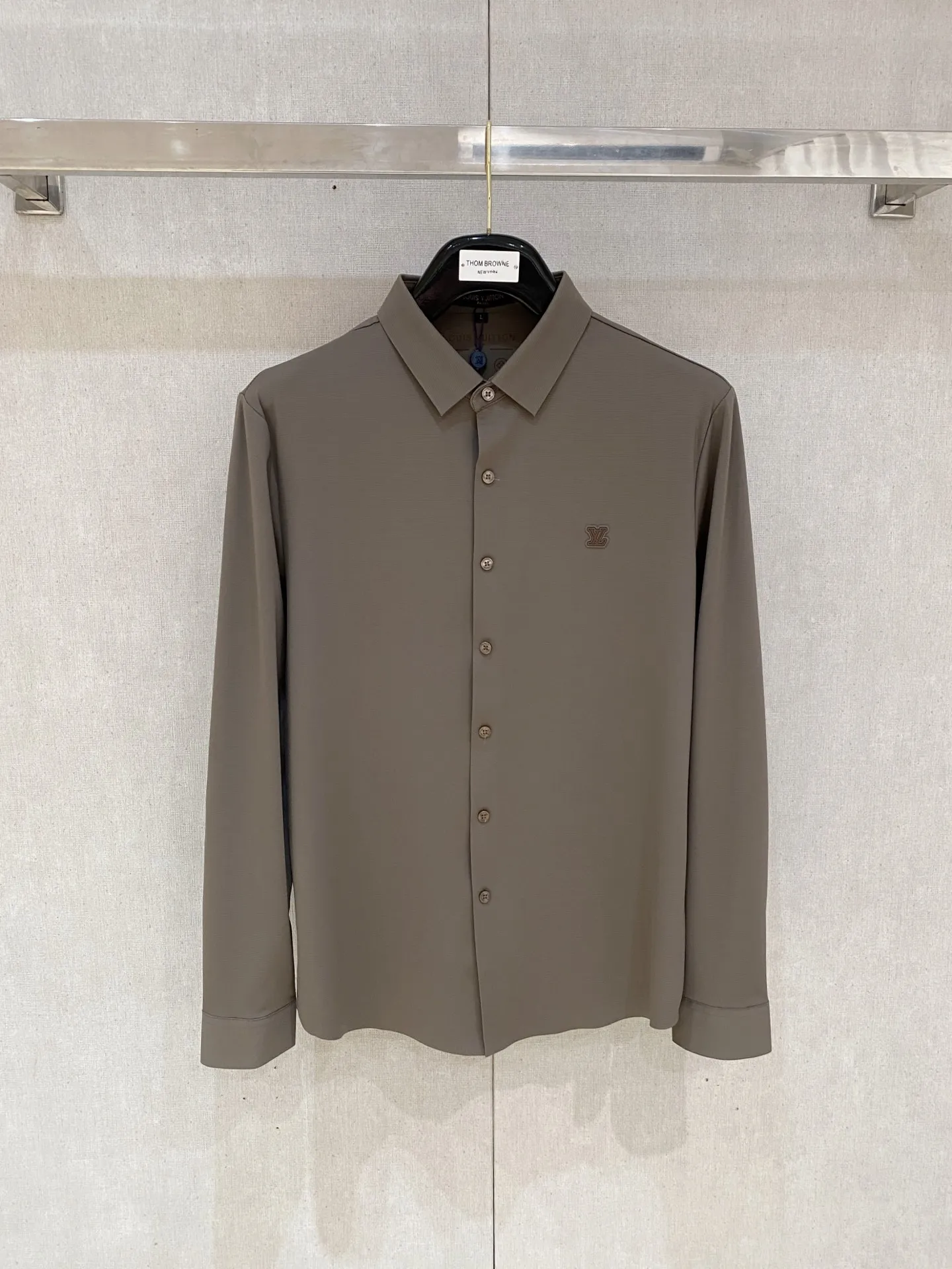ルイヴィトン 白 新作ポロ襟長袖シャツ - 画像 (3)