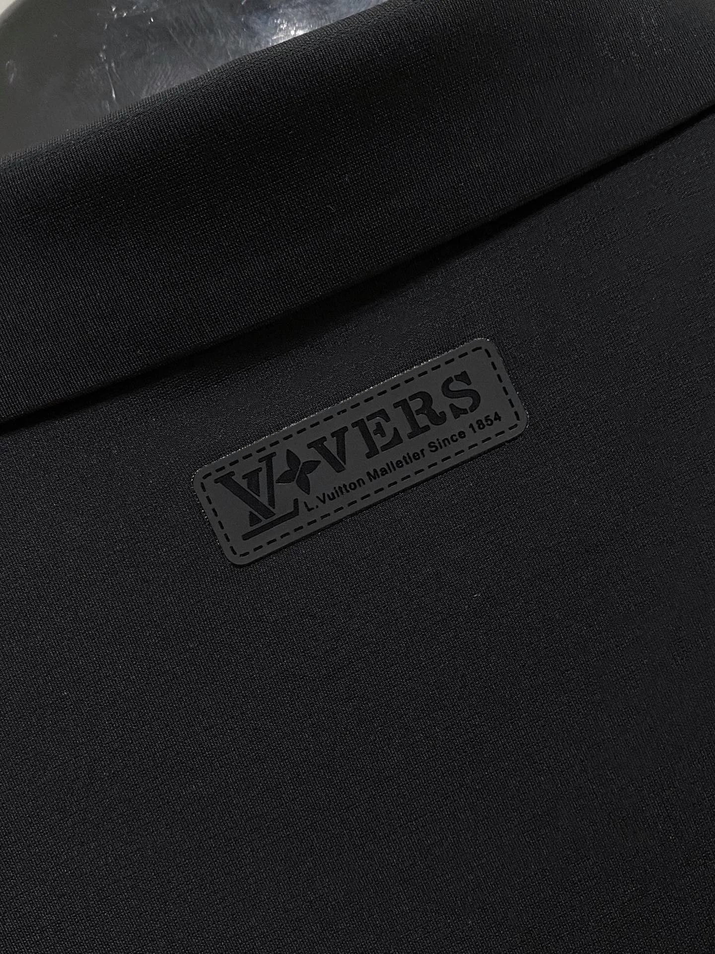 ルイヴィトン新作黒ポロ襟長袖シャツ - 画像 (8)