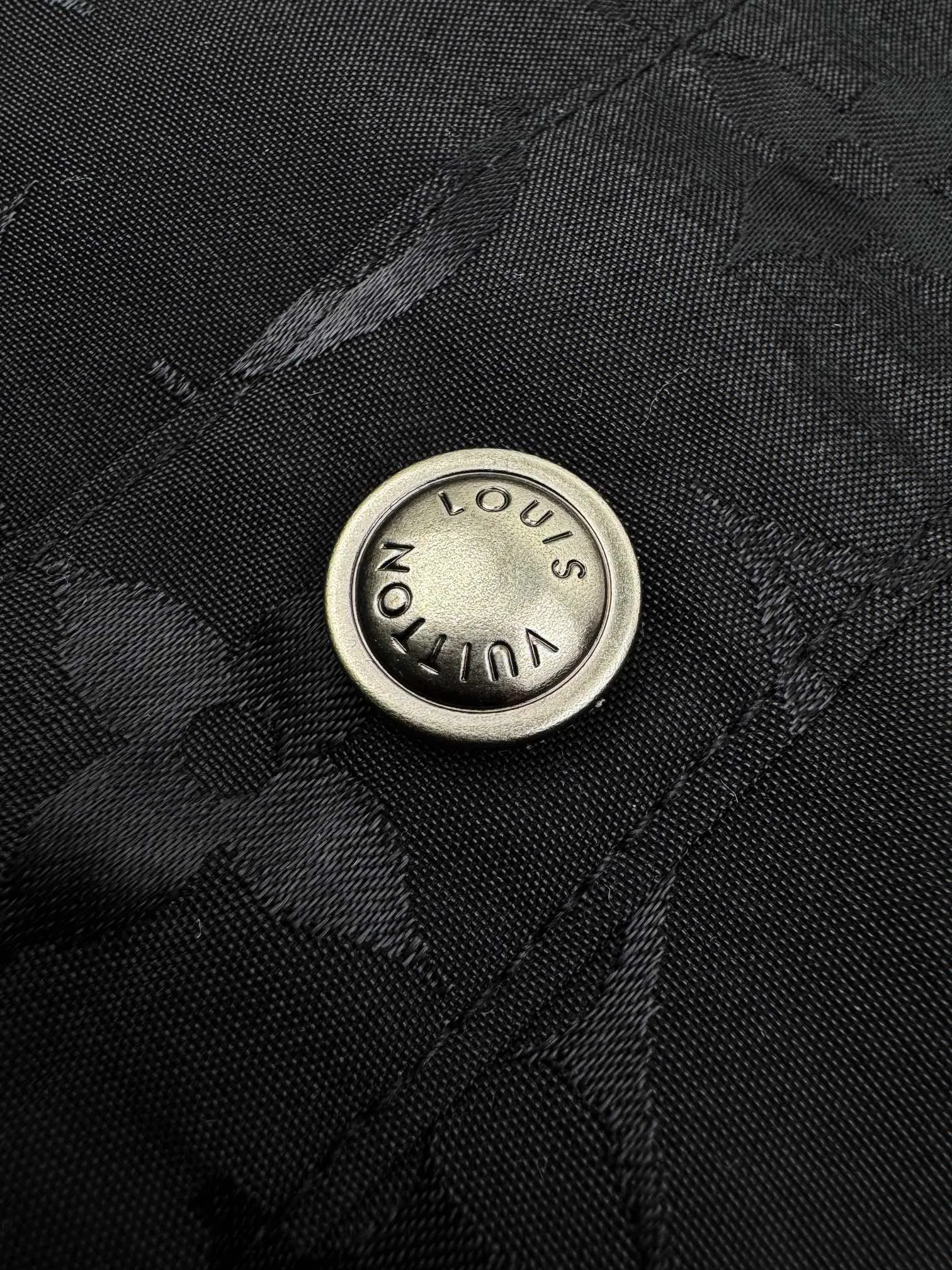 LOUIS VUITTON 新しいブラックのウェーブジャカードジャケットシャツ - 画像 (9)