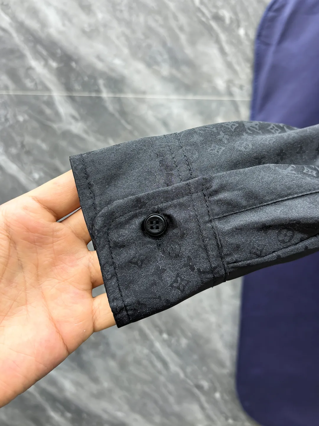 LOUIS VUITTON 新作黒の長袖シャツ - 画像 (12)