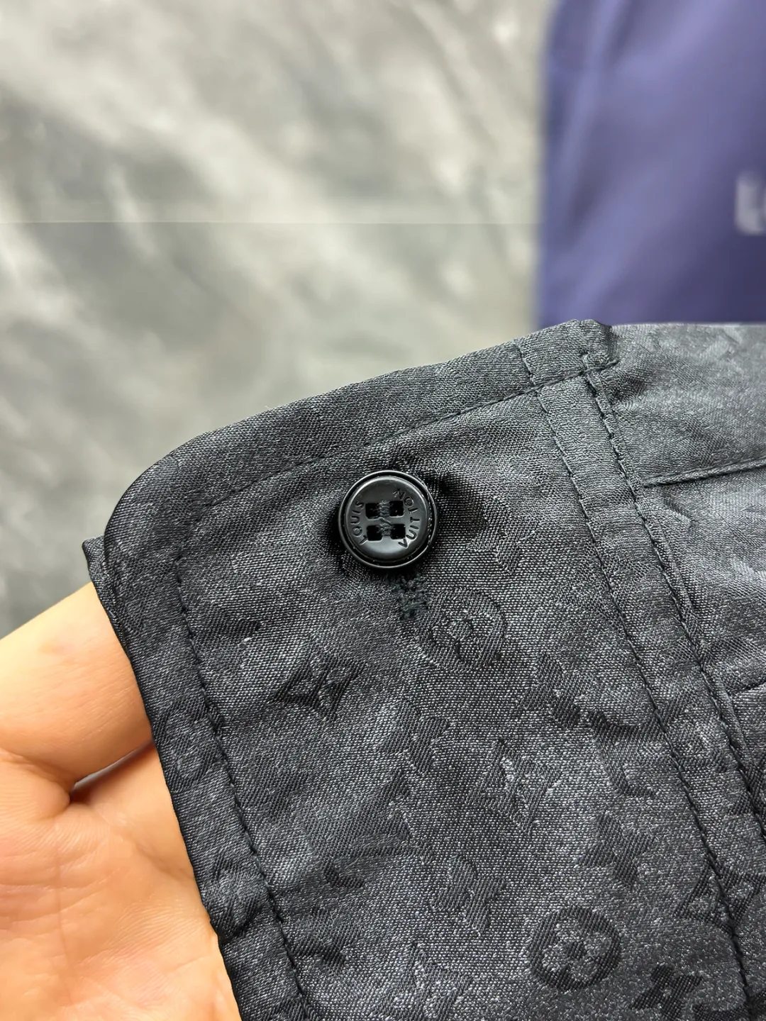 LOUIS VUITTON 新作黒の長袖シャツ - 画像 (8)