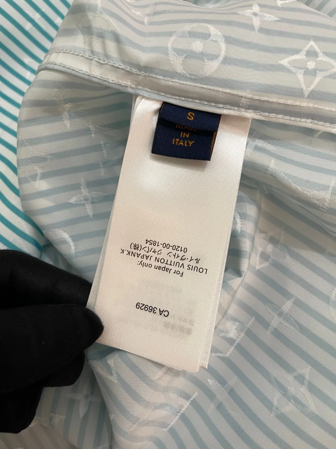 LOUIS VUITTON新作ブラックロゴストライプシャツ - 画像 (7)