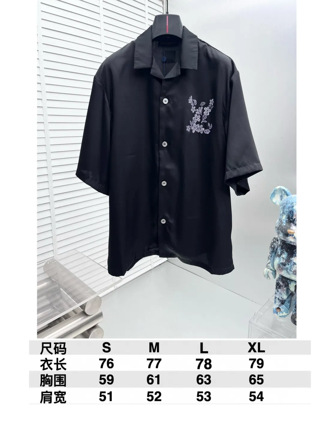 LOUIS VUITTON 新作黒のチェック柄短袖シャツ - 画像 (10)