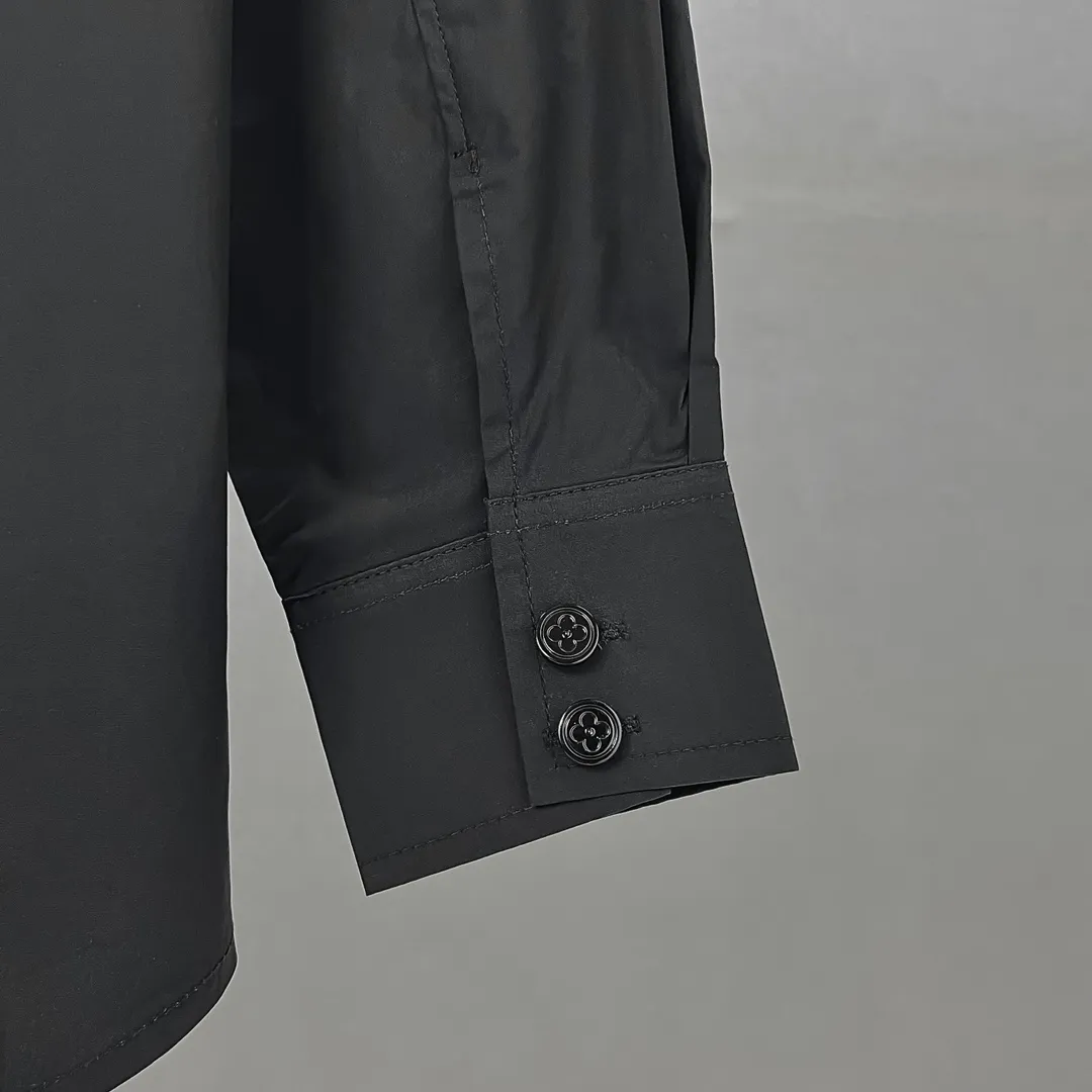 LOUIS VUITTON 新作 黒のチェック柄 シャツ - 画像 (5)