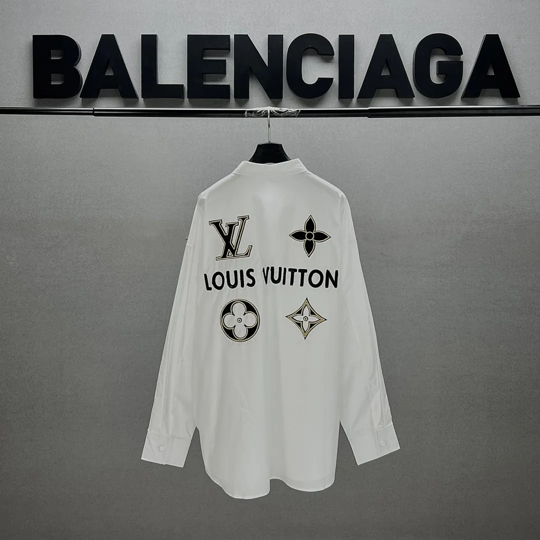 LOUIS VUITTON 新作 白 黒のチェック柄シャツ