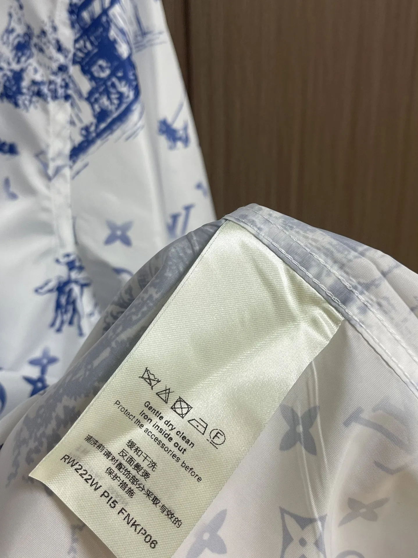 LOUIS VUITTON新作黒のチェック柄長袖シャツ - 画像 (7)