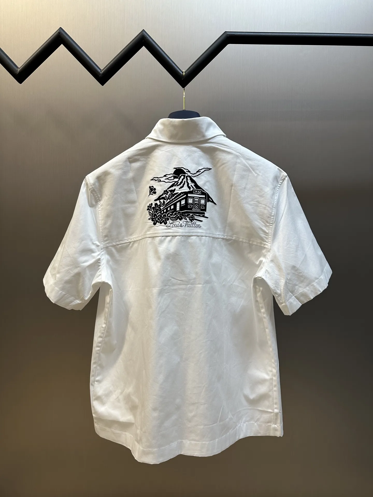 Louis Vuitton Nigo新作白シャツ - 画像 (5)