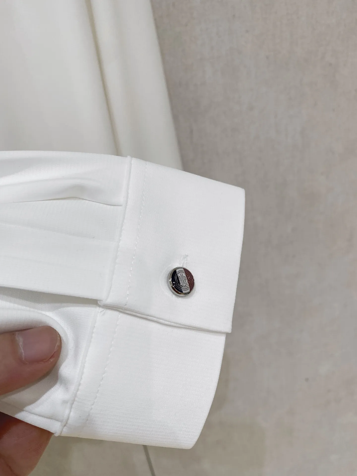 Moncler 2025ss新作白ポロ長袖シャツ - 画像 (8)