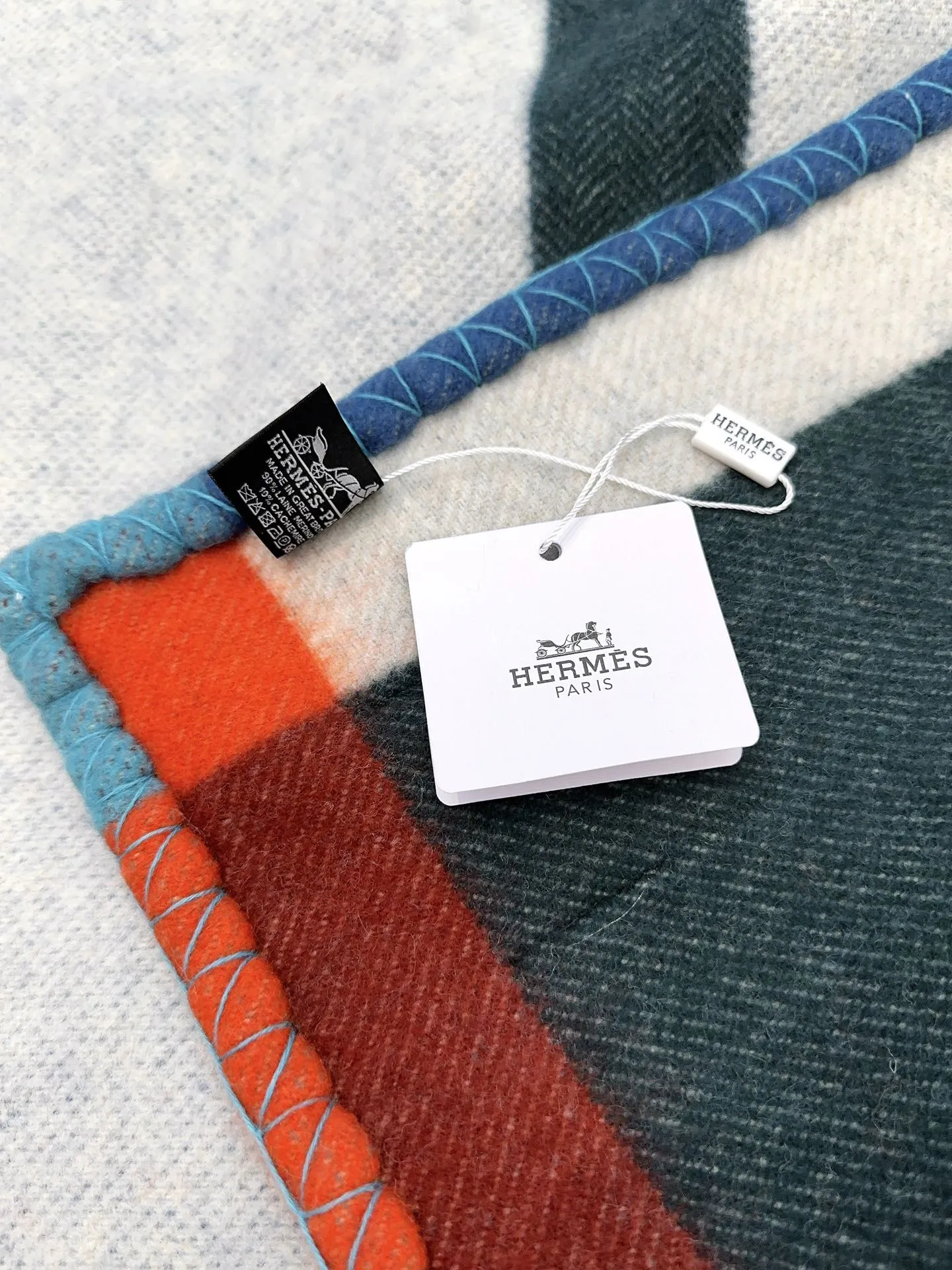 Hermès カシミヤ毛布 グレー 格子柄 - 画像 (5)