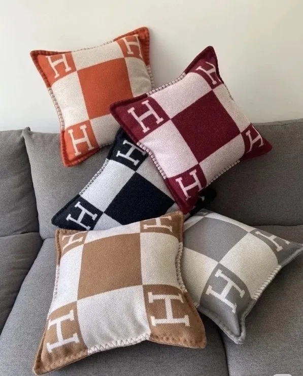 Hermès Avalon グレー チェック柄 抱き枕 - 画像 (9)